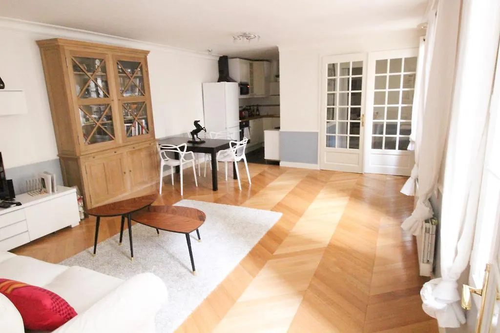 Luckey Homes - Rue Monsieur Le Prince * Paris